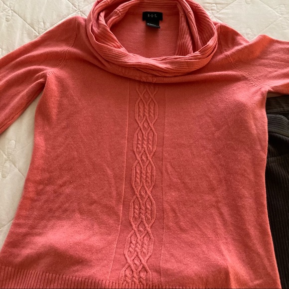 Softest sweater ever in peach-melon with cowl neck - Picture 4 of 9